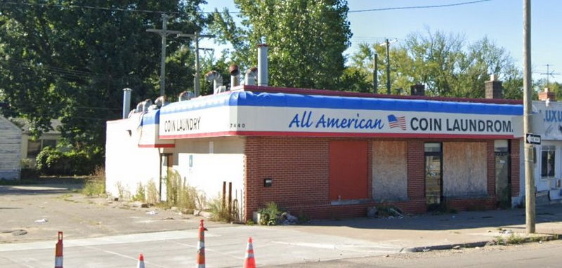 Hollywood Video - Detroit - 17440 Harper Ave (newer photo)